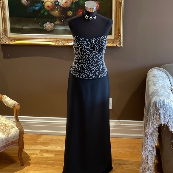 J. Michaels Dresses & Skirts - COPY - Sz 8 evening gown